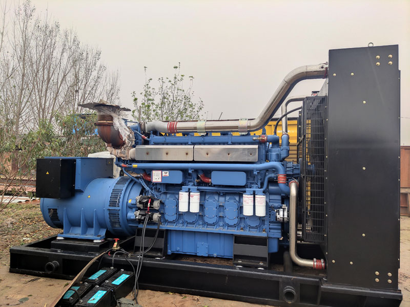 合川柴油发电机组更换机油时，应遵循哪些步骤？