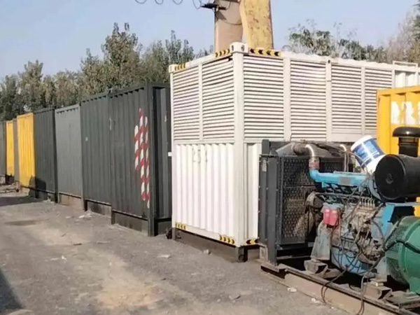合川200KW柴油发电机机组每小时油耗是多少？